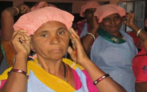 Cooks in Rajasthan learn to place cap on her head before cooking